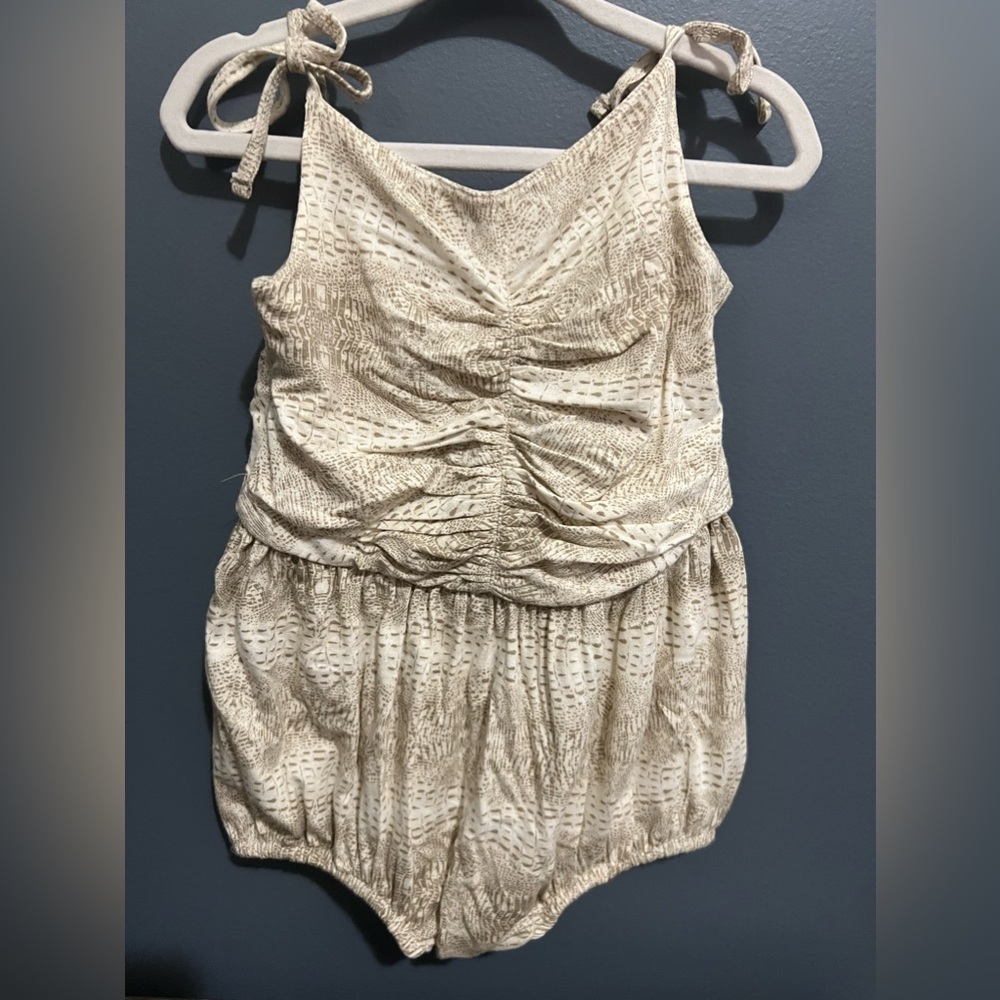 Kate quinn neutral croc